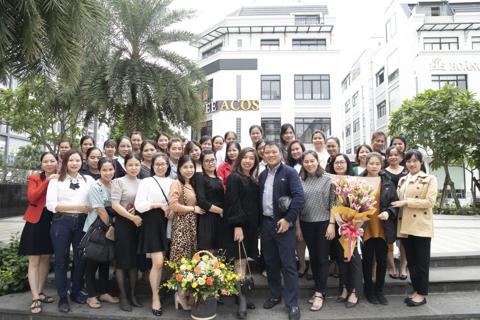 Day cap dien Van Xuan chuc mung ngay phu nu Viet Nam 20 10 a1
